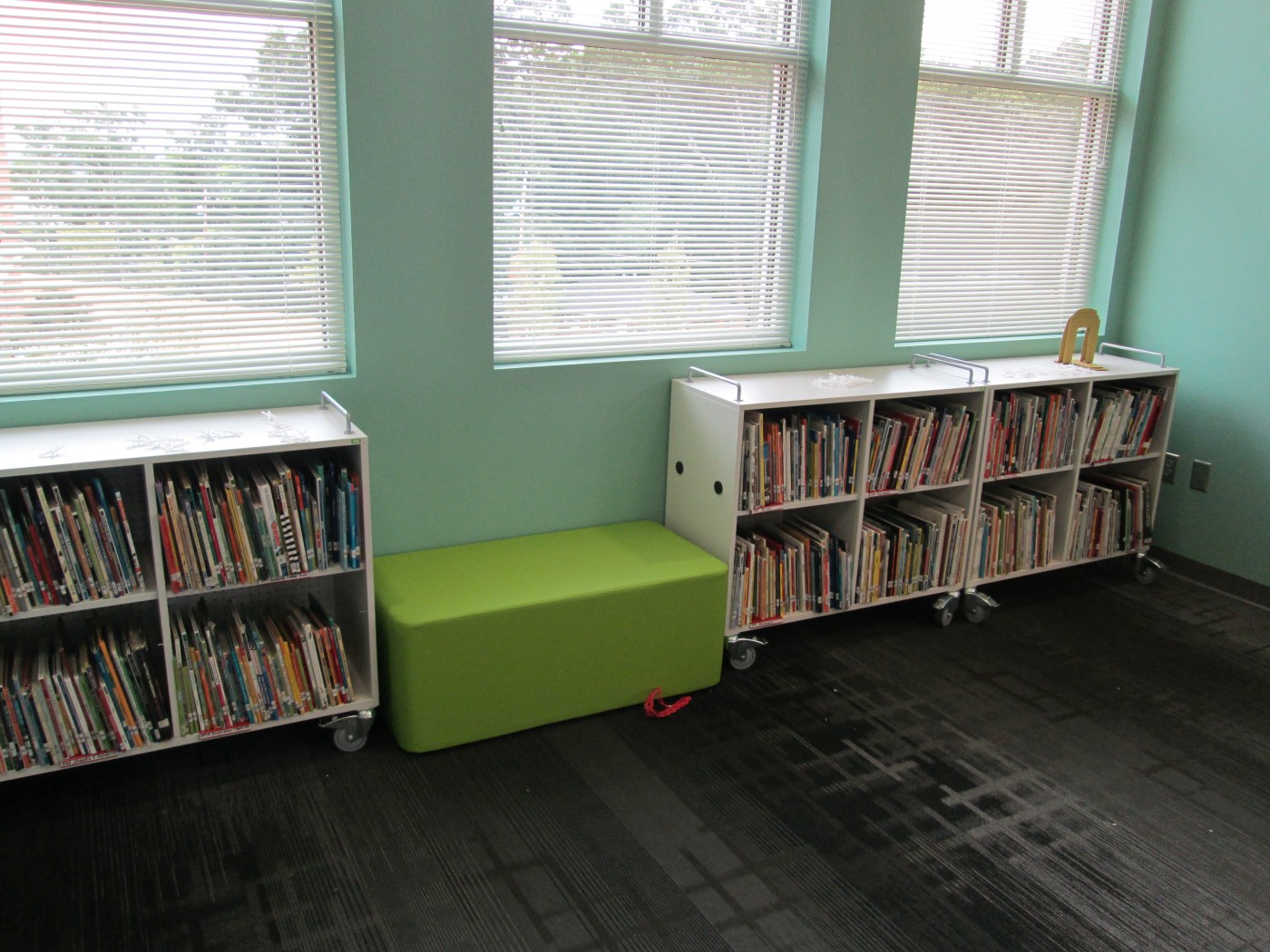 Setting Up a New Elementary School Library (Part 2) | Expect the Miraculous, image size:1400x1050